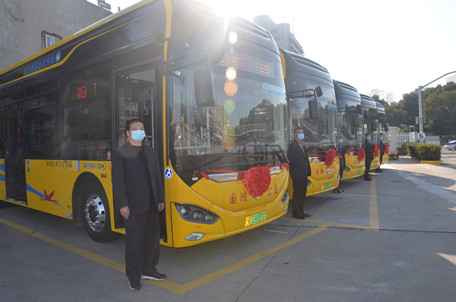 GH公交氫能源車上線1(陸建峰)_副本.jpg GH公交氫能源車上線1(陸建峰)_副本.jpg